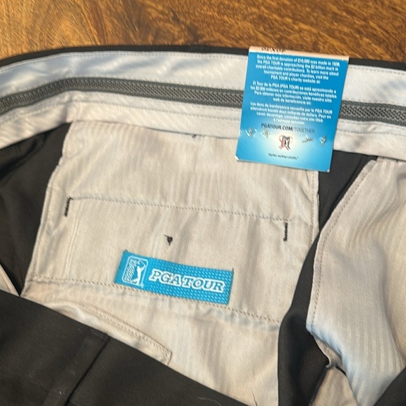 PGA Tour Ultimate golf pants size 40 x 30” NWTs - Picture 3 of 4